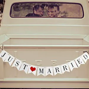 Vintage Just Married Banner Wedding Bunting Photo Booth Props Signs Garland Bridal Shower Decoration