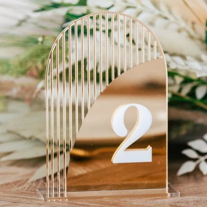 Golden Acrylic Wedding Seat Cards for Guests and Banquets, Arch Hollow-Out Numbered Table Number Plates