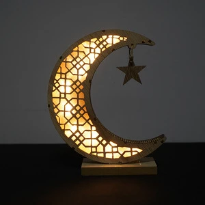 New Arrival Islamic Decor LED Light Lamp Ornament Large Wooden Crescent Moon Eid Gift Battery Powered Indoor Ramadan Supplies