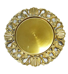 Wholesale 13 Inch Gold Flower Pattern Eco-Friendly PP Plastic Charger Plates Lightweight European Style Table Decoration for
