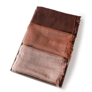 Wholesale Muslim Women Solid Color Hijab Headscarf High Quality Viscose Plain Islamic Ethnic Ladies Daily Hijabs Scarves Shawl