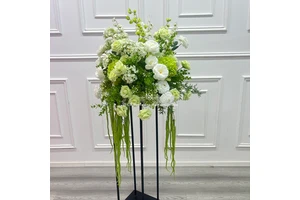 Simulation Of Green Plant Flower Balls For Wedding Stage Artificial Flowers For The Path and Entrance Flowers Table Flowers