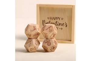 Custom Beech Wood Decision Dice D12 Couples Date Night Board Game Dice Logo Engraving Wholesale Direct Factory Supply