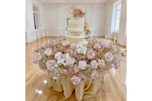 GNW Cake Table Flower for Wedding Party Event Decoration Flower Artificial Silk Flower Beautiful Design Rose Greenery Decor