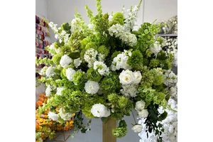 Custom 80cm Silk Green Artificial Flower Ball Centerpieces Arrangement Decor for Wedding Event Backdrop Table Flower Ball