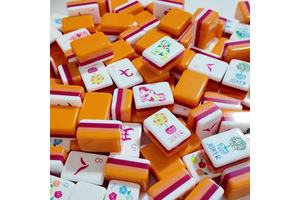 Custom Acrylic Mahjong Game Set With Four Layers Of American-Style Mahjong Tiles For Home Gaming And Entertainment