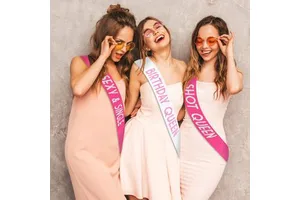 Funny Hot Pink With Iridescent Foil Sash Gifts Birthday Queen Sashes Set for Women Girl Birthday Party Supplies Favors Decor