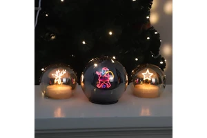 China Custom Made Led Lights 8cm Clear Glass Glitter Christmas Decoration Balls Clear With Led Lights Ornament