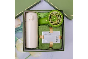 Hot Selling Women's Birthday Party Favor Gift Sets Cup Towel Mini Fan Souvenirs Festive 'Thank You' Gifts for Guests