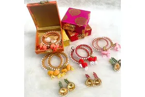 Indian Style Handmade Designer Wedding Favour Combo of Printed Mdf Box With Bangle and Earrings for Wedding Party Favor