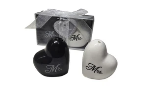Love Heart "Mr & Mrs" Ceramic Salt and Pepper Shaker Bride and Groom Wedding Souvenirs Party Favor Gift