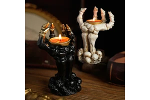 Wholesale Skeleton Hand Candle Holder Gothic Resin Candlestick Custom OEM Halloween Decor for Restaurant & Home Display