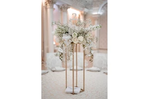 Finest Quality Gold Color Metal Wedding Decor Design Creation International Trending Home Decor Centerpieces Table Application