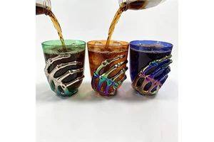 Wholesale Halloween Skeleton Hand Party Cups Iridescent Skull Design 9*9*10cm Letterpress Printed Plastic Halloween Supplies
