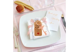 New Graduation Birthday Party Back School Diwali Favors Rose Gold Zinc Alloy Butterfly Keychain Bottle Opener Gifts Organza Bag