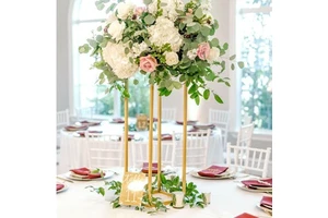 Artistic Gold Wrought Iron Wedding Centerpiece Stand with Delicate Floral Details and Versatile Design for Table Decorations