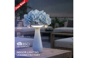 Modern Rechargeable Touch IP54 Outdoor Patio Dining Waterproof Portable Restaurant Wedding Decor Cordless LED Vase Table Lamp