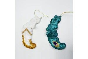 Wholesale Amazing Plastic Plumage Hanging Ornaments for Festive Christmas Decorations