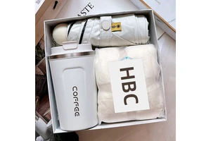 Hot Selling Beautiful Return Gift Unique Custom Mug Towel Souvenir Birthday Wedding Favors for Guests Gift Set for Girls