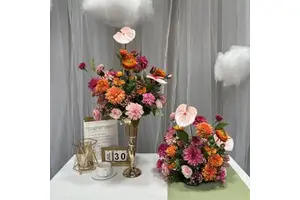 Wedding Centerpieces and Table Decorations Rose with Baby's Breath Flower Table Wedding Centerpiece