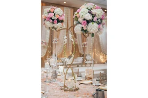 Marvelous Gold Metal Wedding Decor Customized Size Premium Quality Centerpieces Tall Feature for Table for Party
