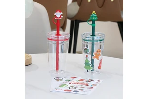 450ml Eco-Friendly Red Green Christmas Plastic Tumbler with Straw Festive Prints and Christmas Gift Box Set Party Favor