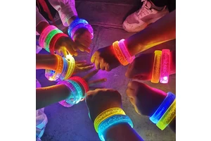 Custom LED Flash Light up Bubble Bracelets Glowing Sticks Clubs Concerts Party Favors Birthday Christmas New Year Toys Wristband
