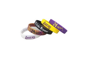Hot Selling Custom Logo Silicone Bracelet Free Sample Game Player Wristbands Rubber Wristband Promotional Party Supplies