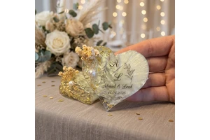 Custom Resin Gold Epoxy Magnet Wedding Favors Personalized Heart Round Floral Bridal Shower Engagement Party Guest Gifts