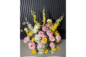 Most Popular Yellow Pink Flower Ball Event Table Centerpiece Flower Runner OEM Wedding Decorative