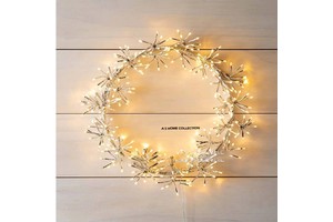 New Fashionable Christmas Items Wedding Party Decoration Lights Garland Outdoor Led Lighting Metal Wall Mounted Wholesale Rate