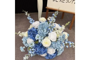 Wholesale Customized Wedding Event Decorative Table Centerpieces Artificial Real Touch Flower Ball and Flower Runner