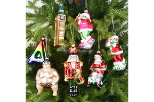 High Quality Handmade Glass Ornaments for Christmas Painted Charm Elegant Hanging Scene Dress Tree Ornaments Wholesale