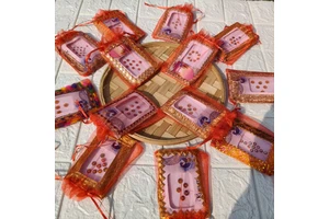 Net Wrap Decorated Fancy Bindi Favors | Bindi Packet Return Gifts for Wedding, Mehndi, Puja & Diwali | Crystal Bridal Bindi Set