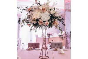Elegant floral support iron wedding centerpiece for stylish wedding reception table decor with premium quality