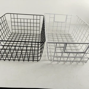 Customized High-quality Black/white Minimalist Mesh Basket , Storage Basket for Living Room, Metal Mesh Basket with Handle