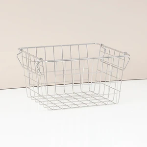 Wholesale Stainless Steel Wire Kitchen Storage Basket Large Capacity Rectangle Basket with Handle