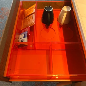 Custom Acrylic Sheet Fabricated Acrylic Cosmetic Organizer Tray for Makeup Vanity and Beauty Products Display