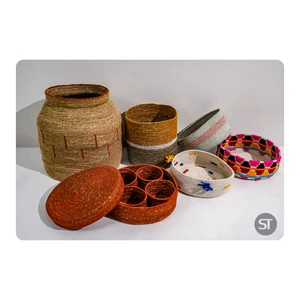 Decorative Braided Seagrass Circle Basket Eco-Friendly Modern Handwoven Storage Bin for Living Room Use and Home Organization