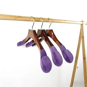 Solid Wood Single Tier Coat Jacket Trousers Organizer Hangers 360 Degree Swivel Hooks Non-Slip Durable for Clothing Store Use