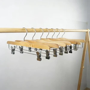 Manufacturer Wholesale Custom Logo Deluxe Single Tier Natural Wood Luxury Eco-Friendly Saving Coat Hanger Velvet Bar Supermarket