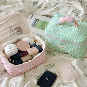Checkered Makeup Bag Large Capacity Japanese Cute Style Portable Makeup Storage Bag Toilet Bag