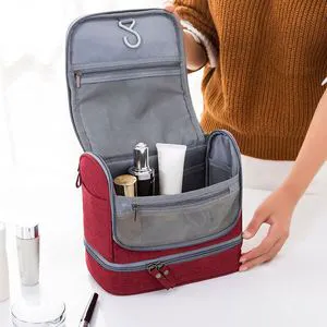 High Quality Polyester Toilet Wash Bag Custom New Design Fashionable Zipper Closure Waterproof Cosmetic Makeup Case Towel