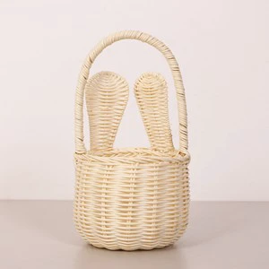 Trendy design woven rattan easter basket cheapest price sustainable storage baskets with liner