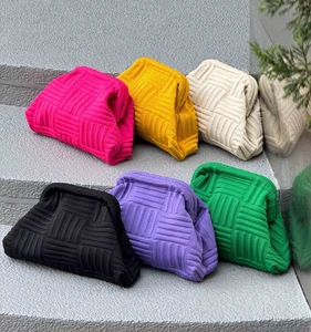 New Design Custom Logo Versatile Large Capacity Striped Knitted Cosmetic Bag Clip Pouch Travel Storage Makeup Bag For Daily Use