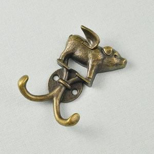 Creative Retro Flying Pig Hook Bronze Eco-Friendly Multifunction Zinc Alloy Clothes Hook Wall Door Modern Simple Style 2 Hooks