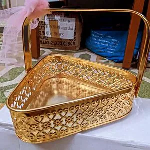 Modern Wire Metal Basket For Multipurpose Home Use Classic Metal Basket For Rustic And Vintage Decor Theme