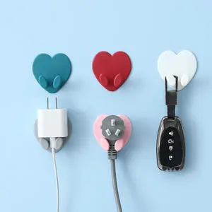 New Heart Storage Rack Simple Wall Hook Creative Love Peach Heart Hooks Cute Decorative Love Metal Clothes Key Ring Hook