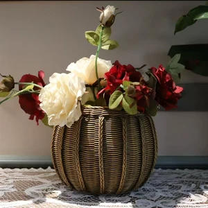 Black Vine Storage Basket Hand Woven Flower Basket Storage Basket with Lid Wooden Basket