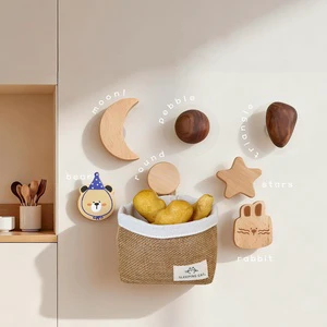 Creative Eco-friendly Beech Wood Wall Mounted Star Moon Sun Shape Towel Hooks Multifunctional Kitchen & Bathroom Home Decor